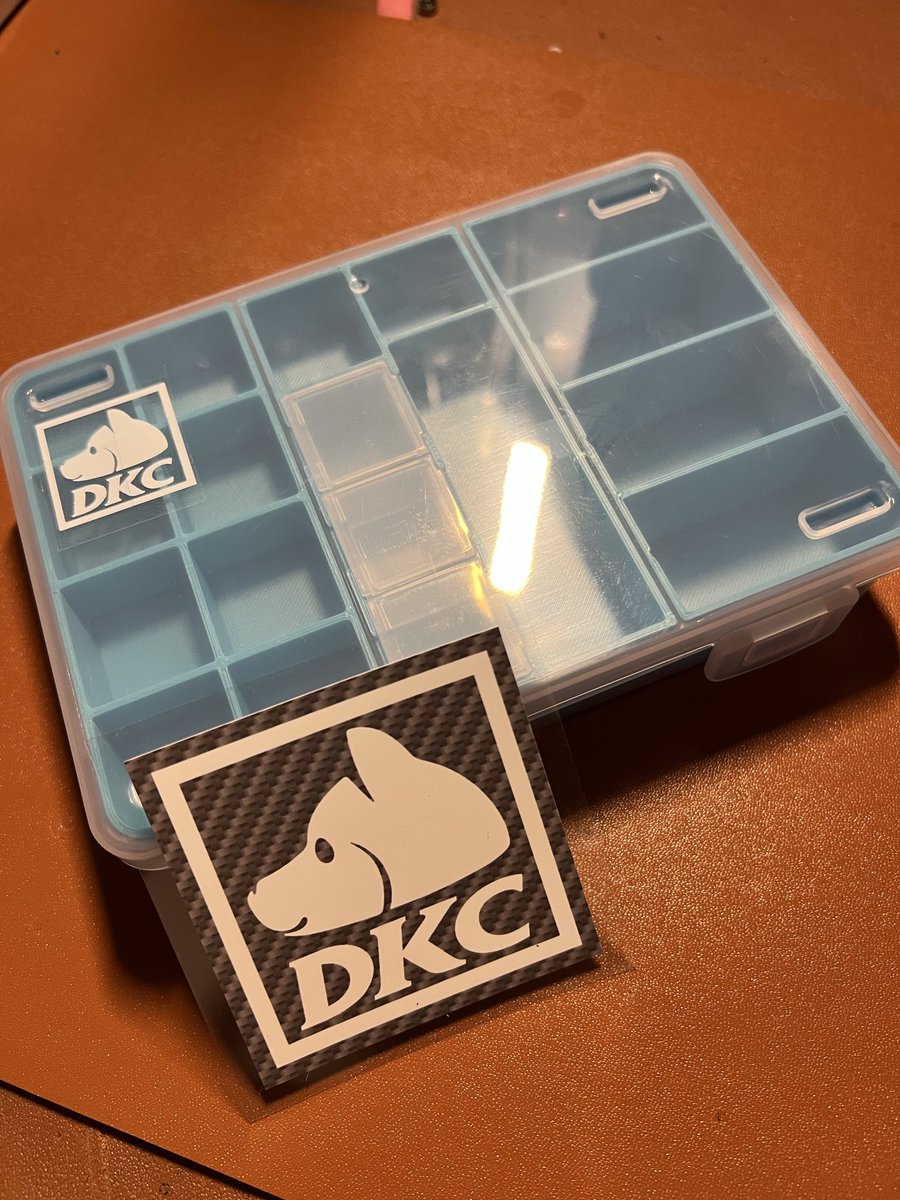 ryuukohaku's tweet photo. DKCパーツケース届いた〜
ライトブルー良い😆
2段になってるのもコンパクトなのも使い勝手いいですなw
収納苦手な人、是非‼️
#DKサーキット
#DKパーツケース https://t.co/N0RlkZ0kGk