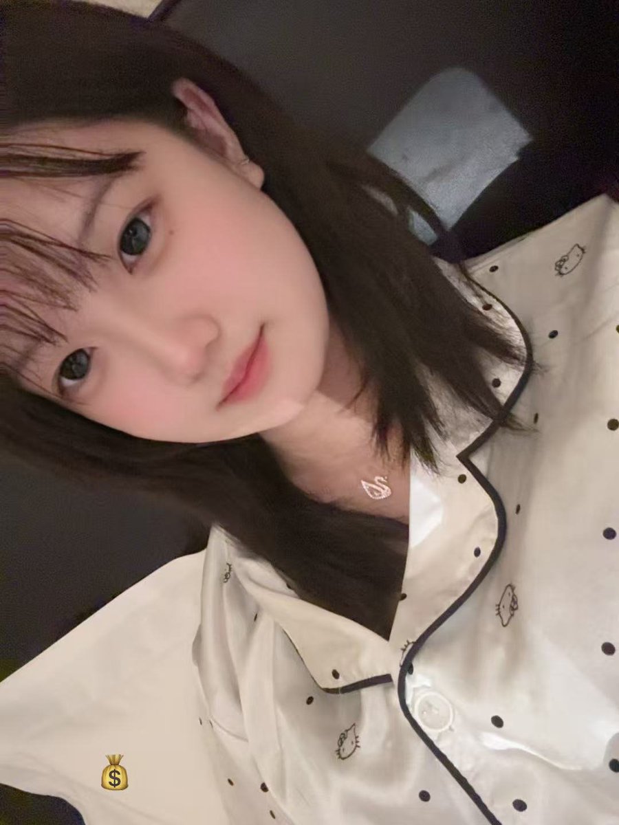 john5axw's tweet photo. 一个人刚到上海，马上房子都住不上了，有没有好心人收留 https://t.co/OhgushHIWX