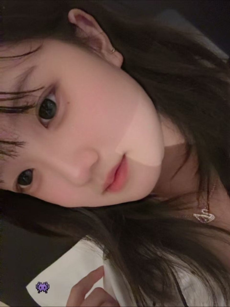 john5axw's tweet photo. 一个人刚到上海，马上房子都住不上了，有没有好心人收留 https://t.co/OhgushHIWX