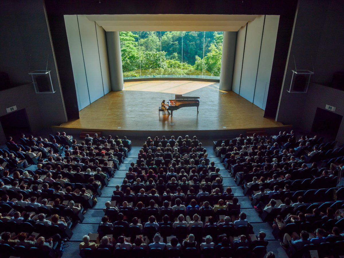 japan_arts's tweet photo. #仲道郁代、先日は七ヶ浜国際村で、ヴァイオリンの岡本誠司さんとのコンサートでした📸

いよいよ来週末から、The Road to 2027 仲道郁代 ピアノ・リサイタル「組曲～調和と心慮～」のツアーがスタートします🎹✨
10/3宗次ホール、10/4アクトシティ浜松、10/17長岡リリックホール、10/18上田サントミューゼ、10/31浜離宮朝日ホール
お近くの会場でお楽しみください。

©Noriyuki Soga