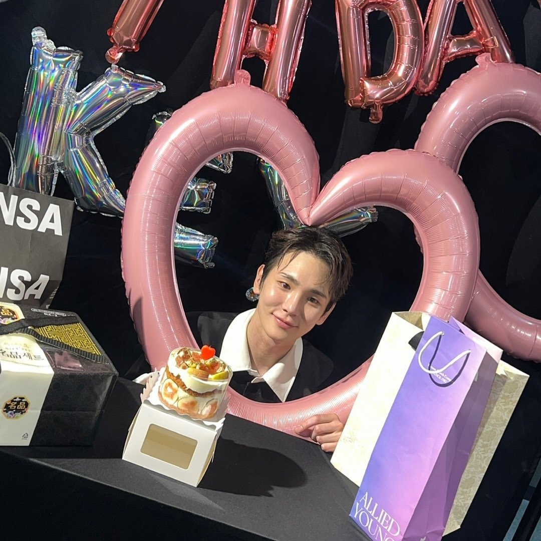 diorkibum's tweet photo. 260930 bumkeyk IG 🗝

https://t.co/ZQzrRlwEaz

#키 #KEY #샤이니 #SHINee https://t.co/sFkp2DHu7f