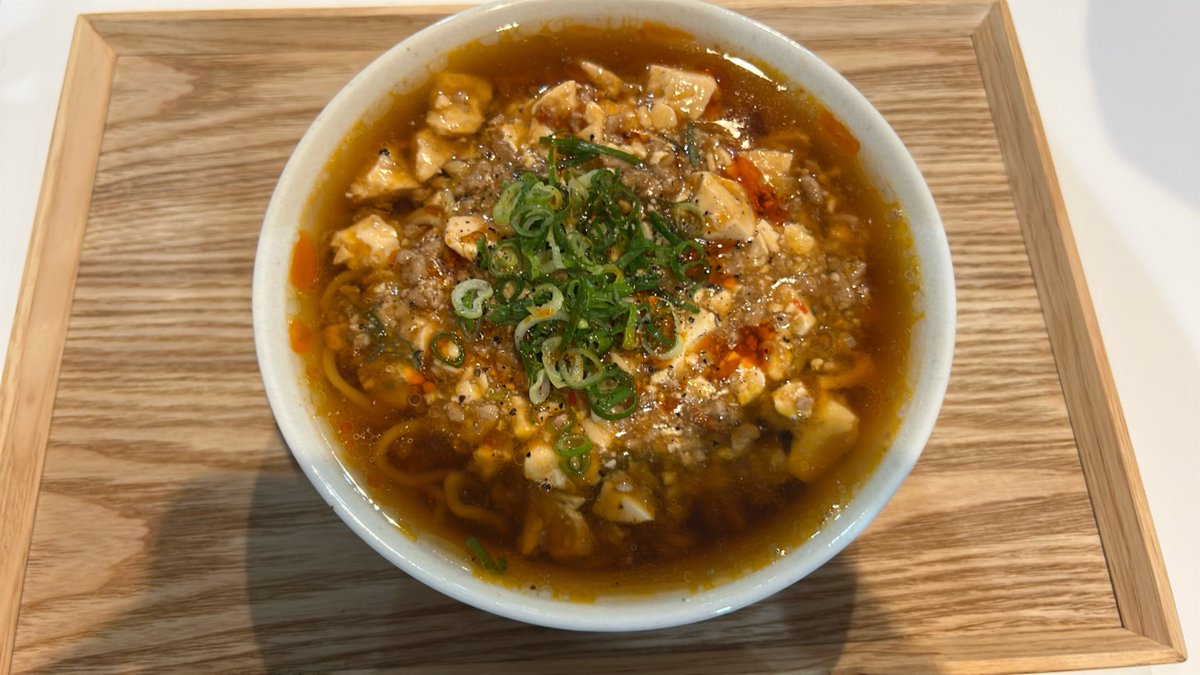 Toco_smith's tweet photo. 今日のご飯は昨日の麻婆豆腐を使って、麻婆ラーメンだよ。
#晩ごはん　#自炊　#夜ご飯　#ごはん記録 https://t.co/s30DgWyNV2