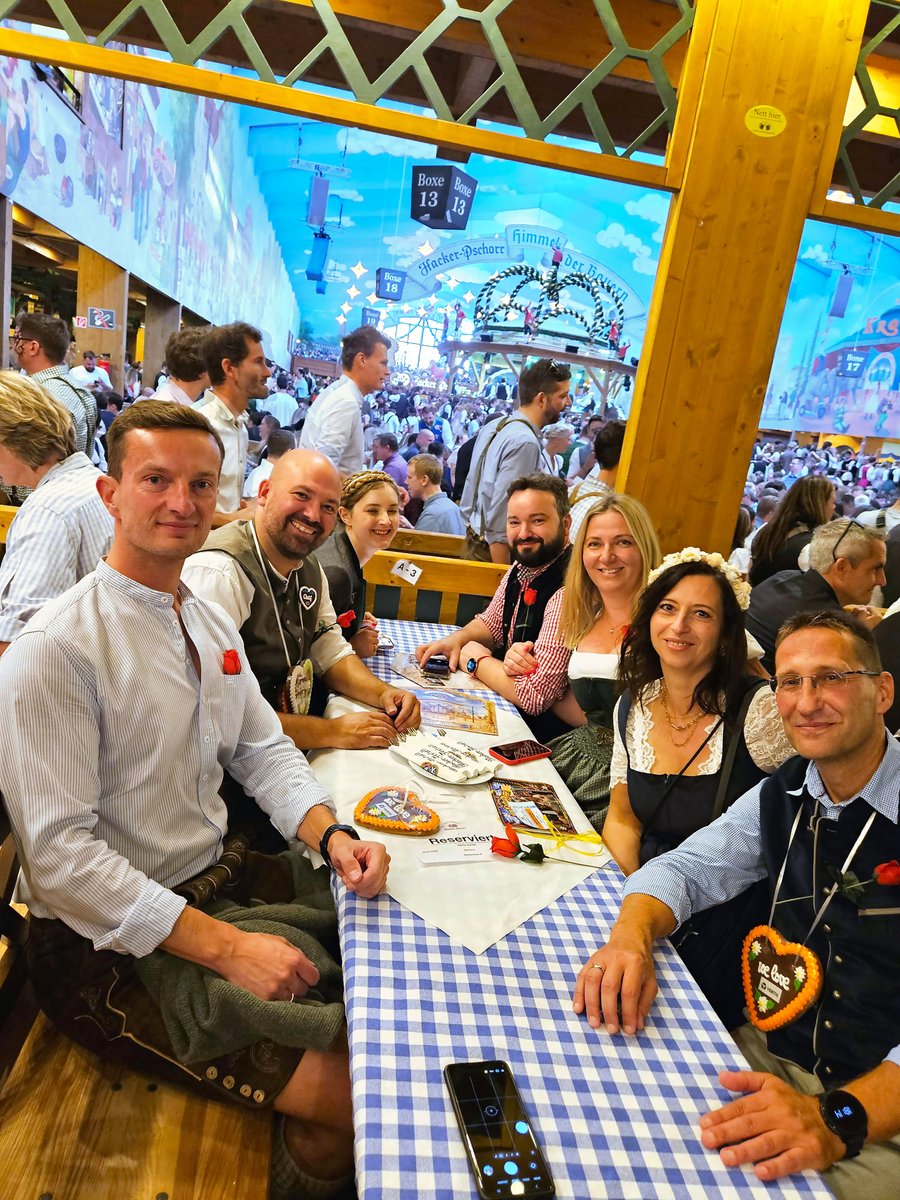 MegwareComputer's tweet photo. Yesterday, we swapped the office for the Wiesn! 🍻🎉

What a wonderful evening filled with great conversations, Bavarian tradition, and warm hospitality.

Thank you to @Vertiv for inviting us to #Oktoberfest in #Munich!

#VertivgoesWiesn #Partnership https://t.co/cq1hbIJX1B