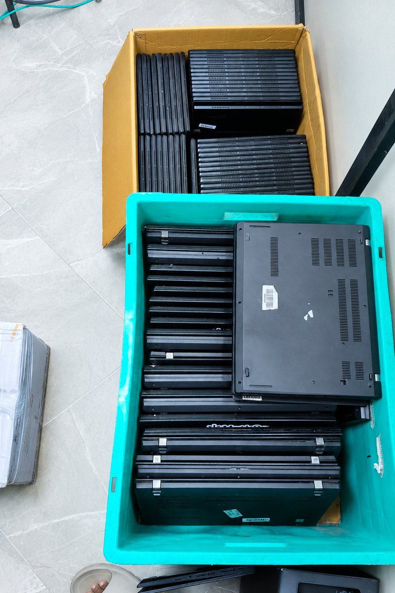 Lestic76's tweet photo. 7k+ members. ~10k weekly visitors.
Lestic started around laptops, but the work goes much further.
ThinkPads. EliteBooks. Workstations. Servers. Networking gear( for Orgs)
I source, test, repair and sell business hardware — and document what actually happens behind the scenes. ↓ https://t.co/tAiSeyJfcc