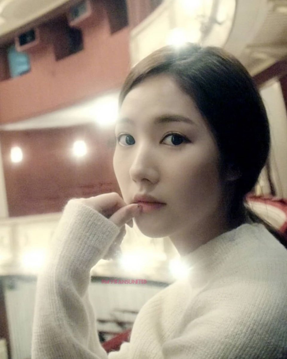 my3x4r's tweet photo. 제가좋아하는선배님소개할게요 https://t.co/U5fP30w8Kx