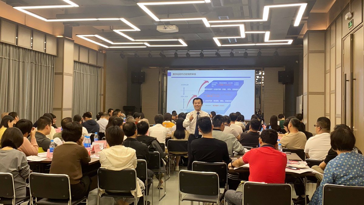 AngilaJaaruxst's tweet photo. Had an inspiring session on digital marketing strategy yesterday—learned actionable tactics from industry pros, connected with awesome peers, and left ready to apply new ideas to our projects!  #MarketingTraining， https://t.co/pwIymioD2b