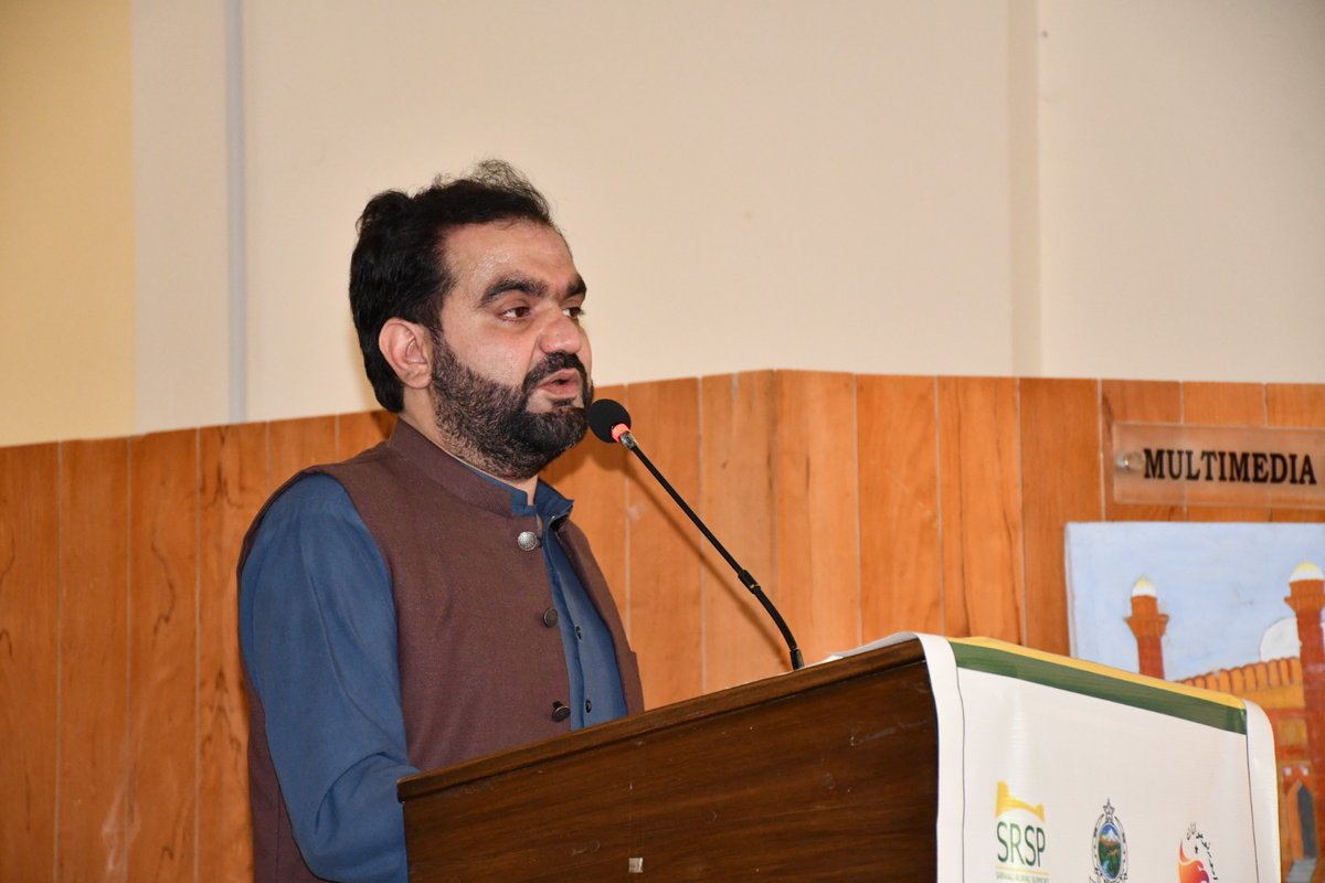 yomansehra's tweet photo. Youth Leadership &amp; Meaningful Participation for the Prevention of Gender-Based Violence
نوجوانوں میں قیادت اور بامعنی شرکت کے فروغ کے لیے ایک روزہ سیمینار کا انعقاد ہزارہ یونیورسٹی مانسہرہ میں کیا گیا، جس کا موضوع صنفی بنیاد پر تشدد کی روک تھام تھا۔ https://t.co/U4h8EkUfC0