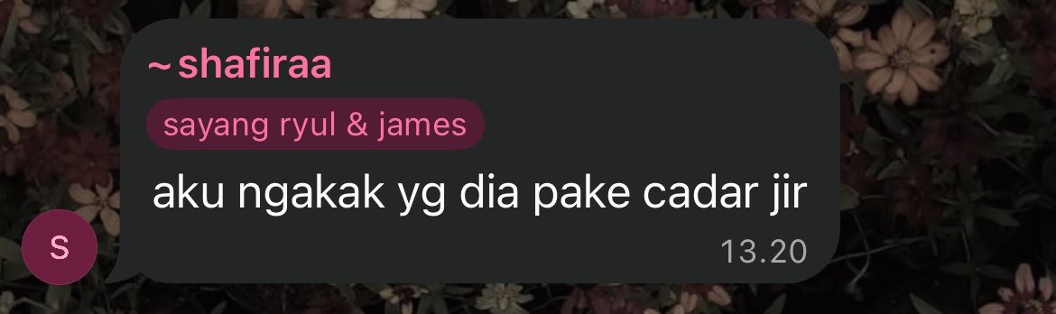loffshii's tweet photo. ohh ini yg namanya Grup Order.. baru tau ye klo join GO tapi bahas nya ke yg lain lain, emng ada apasih fira sm fotoku? naksir? ngatain ak pansos gara gara hit twit bawa nama GO problematik tapi tiap hari bahas nica nica mulu tuh di GO🥺🫰🏻 https://t.co/S9E50lOzhj