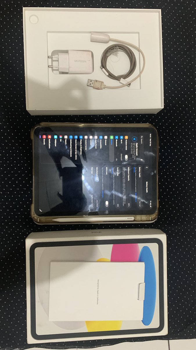 here1sbea's tweet photo. WTS 
Ipad A16 Gen11 Silver 128gb

- BH 89 cc 389
- HARUS GANTI KABEL CHARGER 
-free pencil goojodoq + chargernya
-price 5.2 Nego

buat yg minat atau nanya detail bs dm langsung ya
dom Jaksel/Depok bisa COD 
#zonauang https://t.co/qfZ6r2tyWm