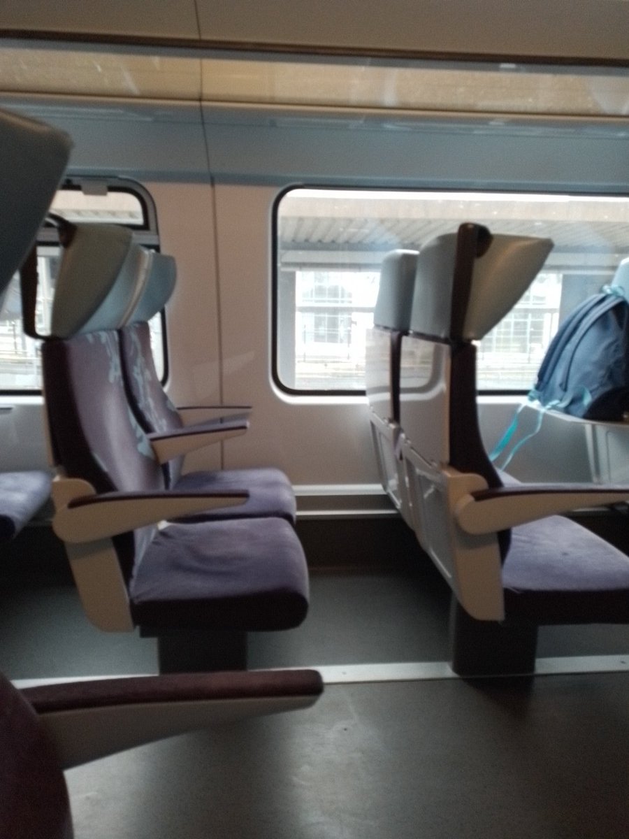 Kale2209's tweet photo. I like trains https://t.co/4YjZphEwQp