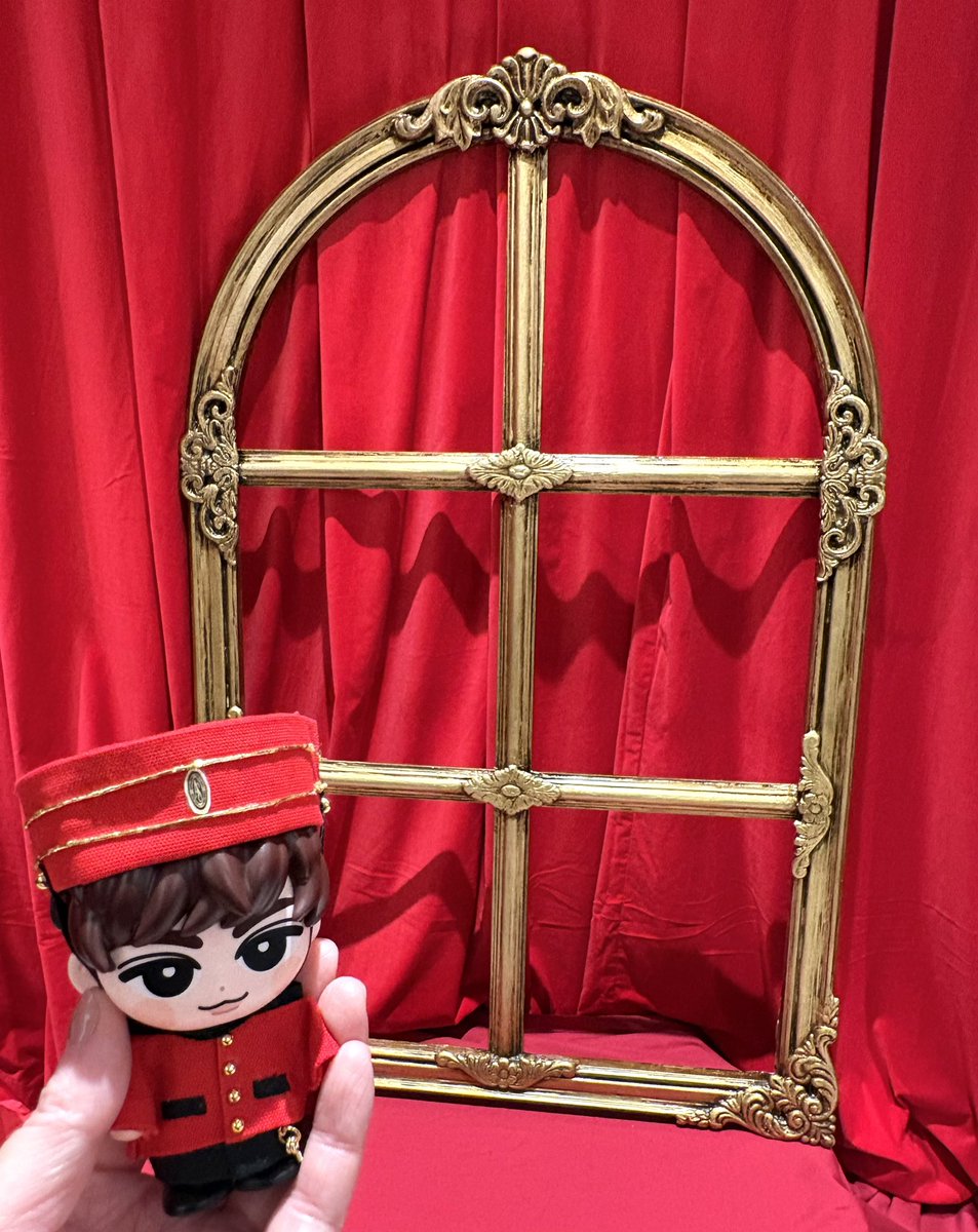 ringo_des_now's tweet photo. 最初から最後まで『AMENITY』の世界観を楽しめて、大満足でした✨💚

ちなみに、あちこちにハートの10と7の
トランプが貼られてたんやけど…

アルバム発売日の10月7日の意味かな？
何か意味あるのか気になった🤔

#SnowMan #スノーマン 
#AMENITY #AMENITYgallery 
#AMENITY_6thAL https://t.co/5aOqFLskcR