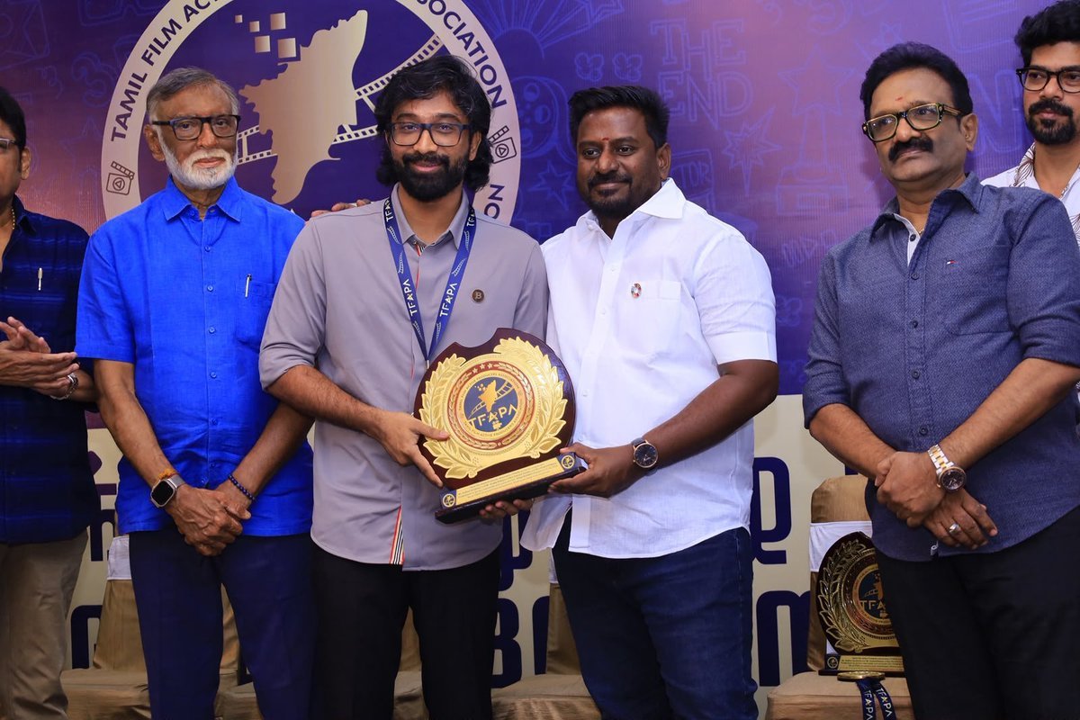 Premkumar__Offl's tweet photo. .#Thaaikizhavi honoured with the Award at the Active Producers Council event.

Producer @KalaiArasu_ brother receives the prestigious honour from Honourable Minister @imrajmohan Sir. https://t.co/iPOPzX7nKT