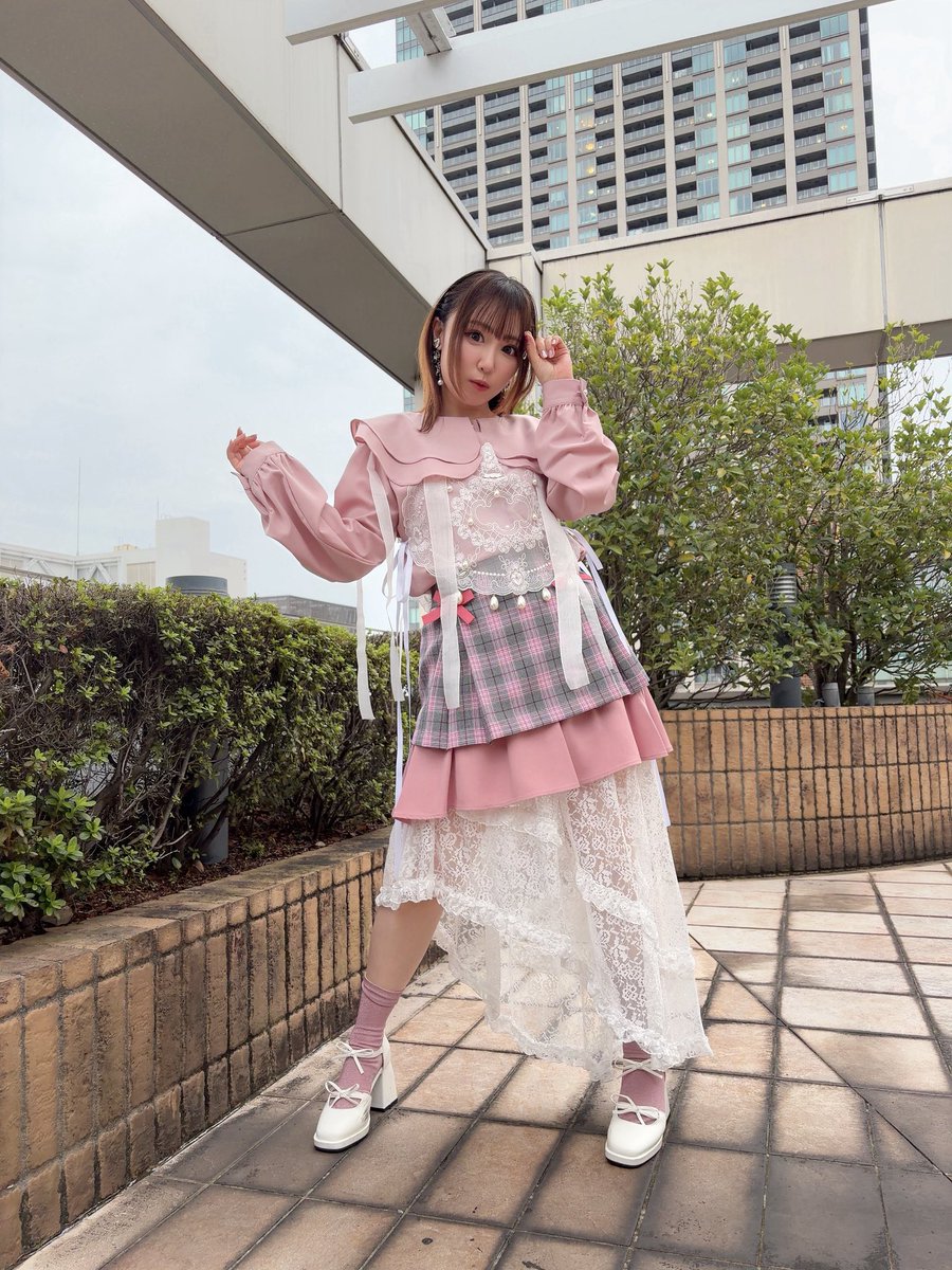 aina_suzuki723's tweet photo. 先日のくるみちゃん上映会の時のお衣装︎💕︎
とってもくるみちゃんカラーで可愛いです🥹

#FX戦士くるみちゃん https://t.co/9IsbFGIVWA