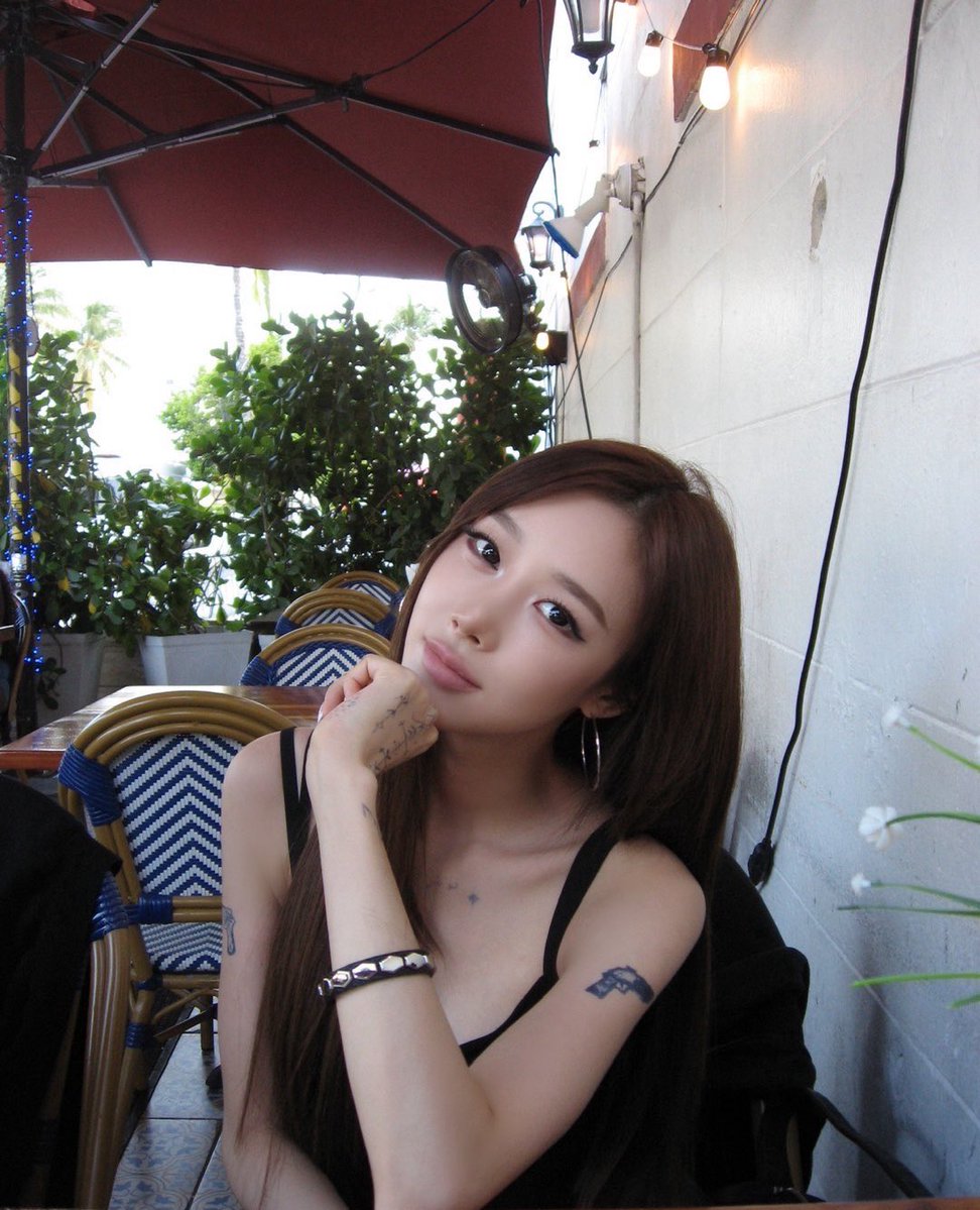 Geeselles's tweet photo. dinner is coming up 💭 https://t.co/EQD3JFg6u1