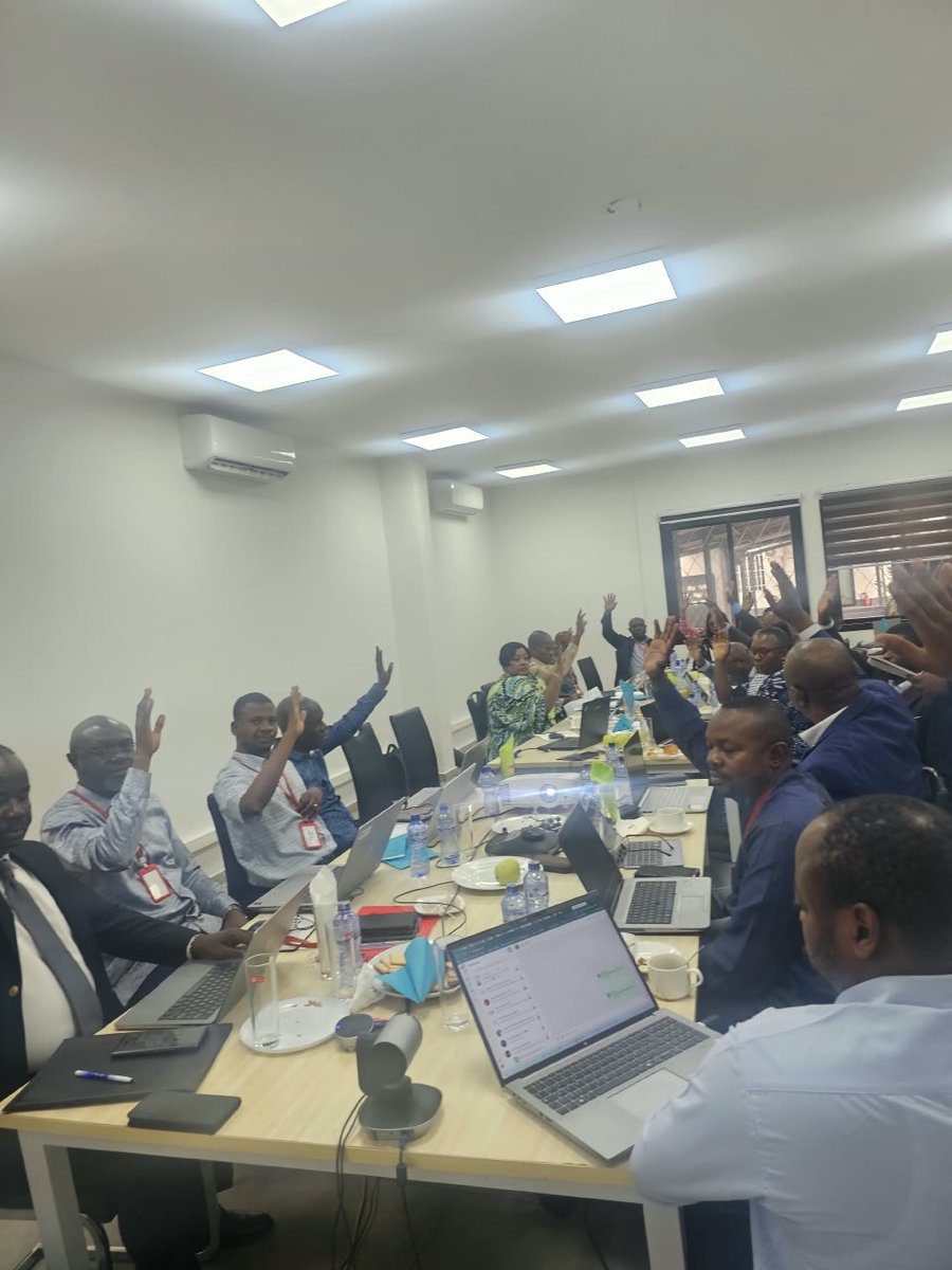 itierdc's tweet photo. Le 29 septembre 2026, le GTT a poursuivi, en présentiel et en ligne, l’examen et l’adoption des fiches de Validation. À quelques jours du lancement de la Validation de la #RDC, une forte mobilisation pour finaliser les travaux. https://t.co/Qb0dn0jDVH