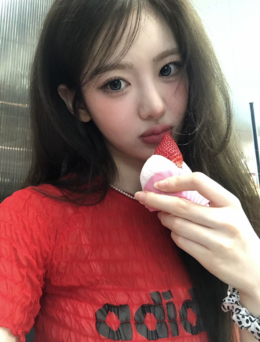 sukykiii's tweet photo. 260930 #수이 버블 🫧 https://t.co/FLKxrNvhij
