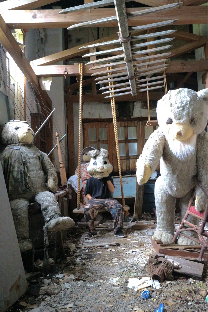 TetsuyaUta79's tweet photo. Abandoned Teddy Bear Museum.

テディベアミュージアムの廃墟🧸🇺🇸

#廃墟
#心霊
#liminalspaces
#dreamcore
#ドリームコア https://t.co/o5ICPz7lKW