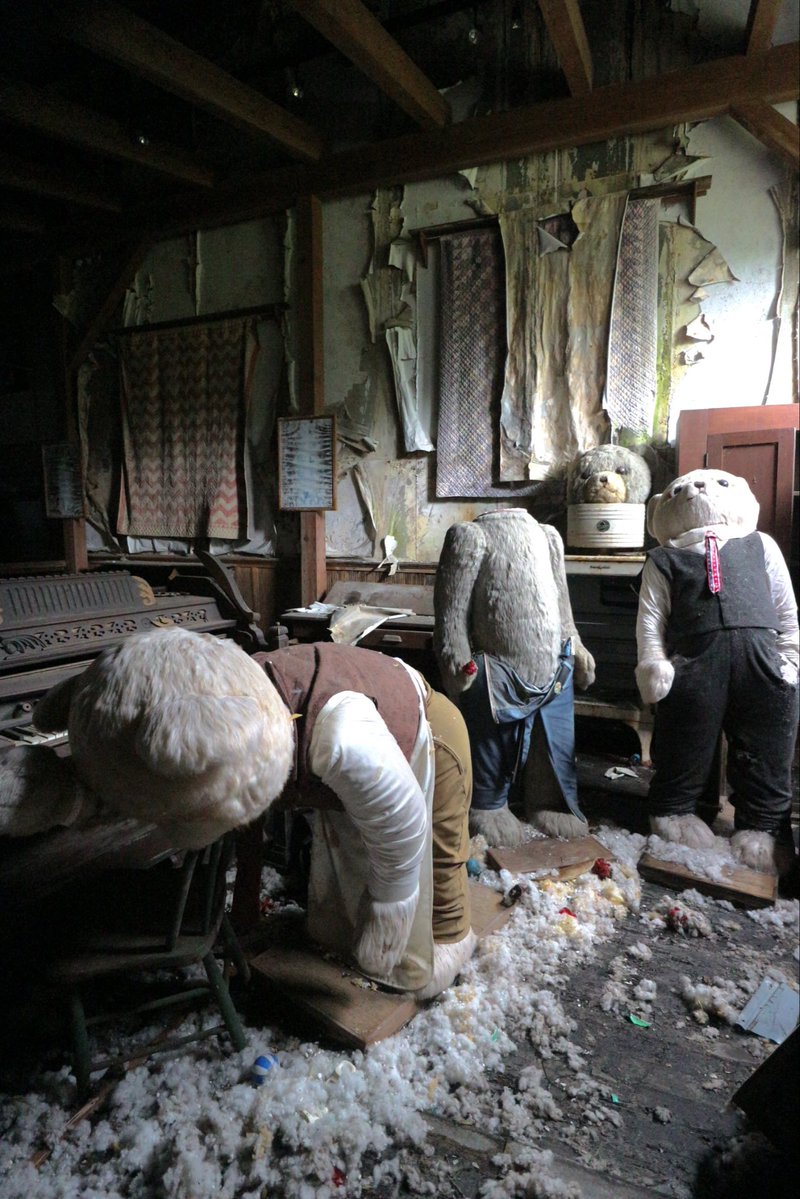 TetsuyaUta79's tweet photo. Abandoned Teddy Bear Museum.

テディベアミュージアムの廃墟🧸🇺🇸

#廃墟
#心霊
#liminalspaces
#dreamcore
#ドリームコア https://t.co/o5ICPz7lKW