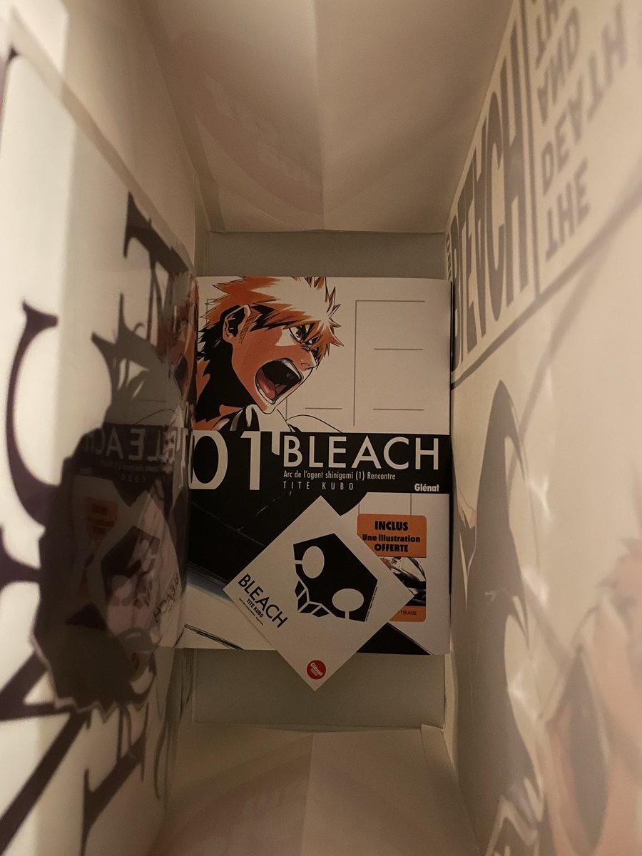 Enryu_ka's tweet photo. Aujourd’hui c’est #BLEACHㅤㅤ 

Vraiment sympa la nouvelle édition deluxe ⚔️ https://t.co/lRkWBLHPRb