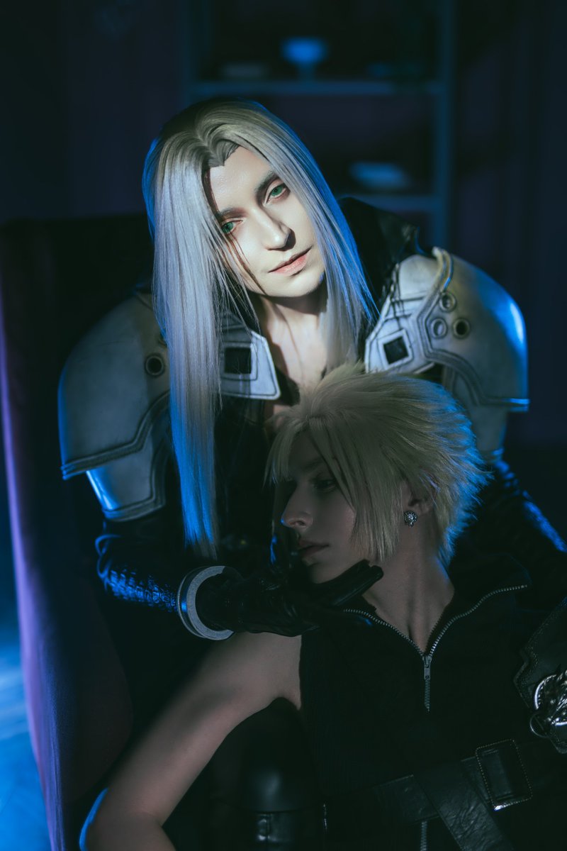 slishkom_bobr's tweet photo. Is this the pain you felt before...Cloud? Let me remind you. This time, you won't forget. (c)

Me as Sephitoth
@crownjesters as Cloud

#finalfantasy #sephiroth #cloud https://t.co/n9L0ZxfKuD