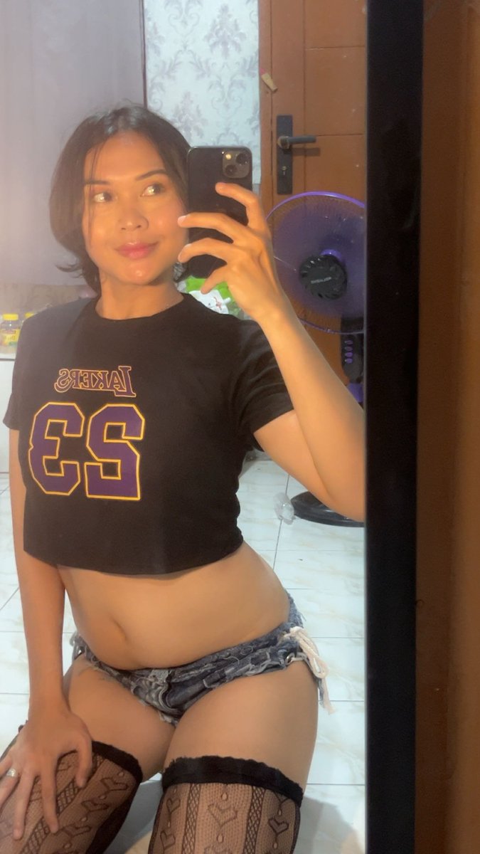 cicifemboy's tweet photo. Ada gasii berondong yang cuma mau cuddle sama femboy semaleman. Kissing bj hugging gpp sampe ketiduran tp gamau dicelup 🥹☝️. Inbox aja kos sekitaran akses UI kelapa 2 depok #cder #femboy #crossdresser https://t.co/G5EY5HcajY