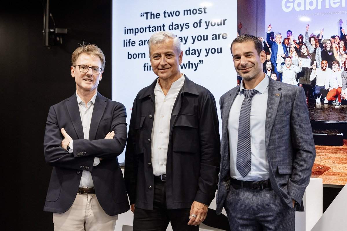 SKEMA_BS's tweet photo. [ACTUALITÉ 🚀] Le 28 septembre, Jean-Philippe Courtois (SKEMA 1983), ancien EVP de Microsoft, était sur le campus Grand Paris pour une masterclass autour de son parcours, des transformations technologiques et des enjeux de l’IA. Détails : https://t.co/Op5pAwCGz9 #WeAreSKEMA https://t.co/gRE3TDpzSI