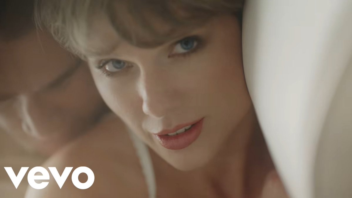 swifttwigs's tweet photo. this is what patient zero thumbnail would've looked like if it was released in 2010s https://t.co/LmMEk2X8u6