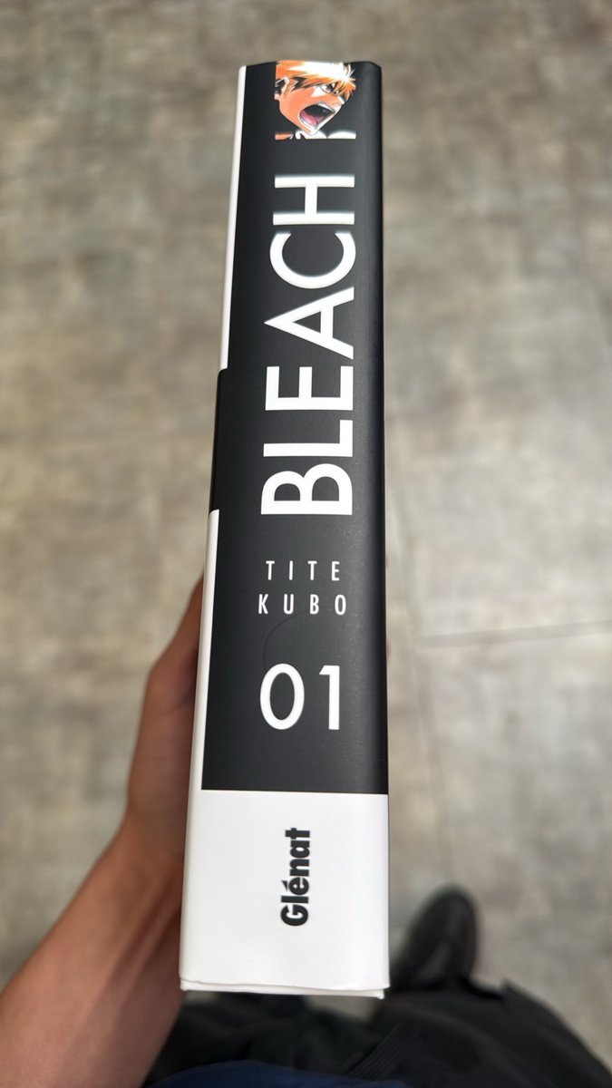 alex__070201's tweet photo. Relecture d’un chef d’œuvre imminente
Par contre @Glenat_Manga financez moi une nouvelle bibliothèque c’est quoi cette épaisseur https://t.co/fU8ML9H5Za