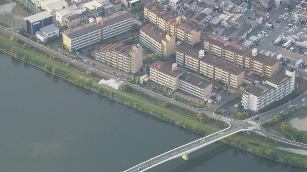 livedoornews's tweet photo. 【自白】妻の遺体を切断して川に遺棄の疑い 医師の男を逮捕「妻と連絡がつかない」
https://t.co/ZZozsBB8AV

男は「妻と口論となり、出て行ったあと連絡がつかない」という内容で行方不明届を出していた。しかしその後警察から事情を聞かれ、「妻の遺体を損壊し、遺棄した」と自白した。 https://t.co/i3zvGZ9KfO