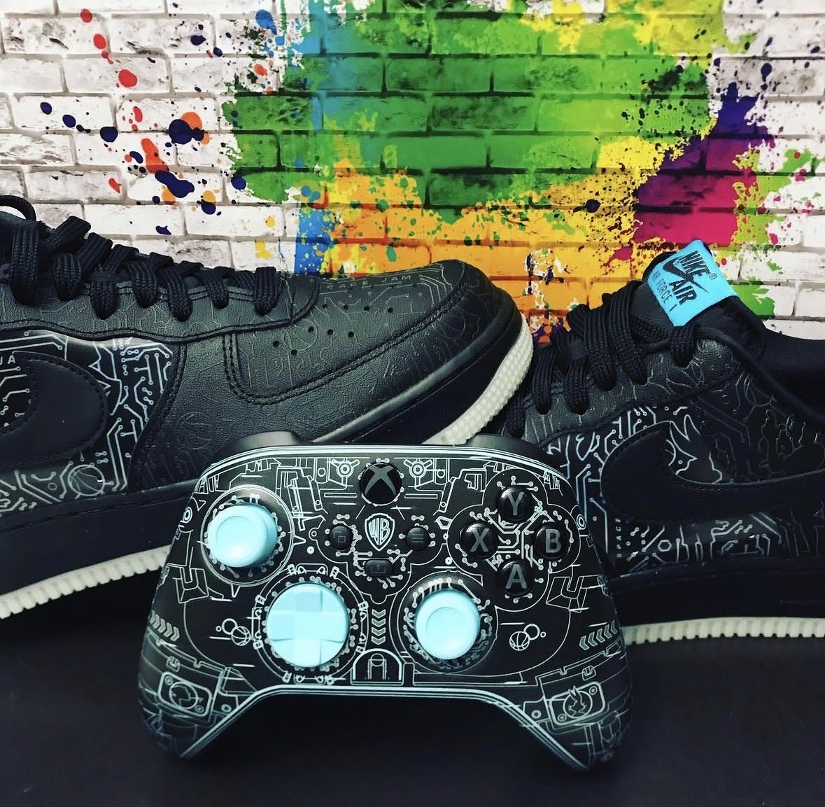 misterdream78's tweet photo. 🫡🔥 #XBOX #NikeAirForce1 #SpaceJam https://t.co/6ZiuDVy0xs