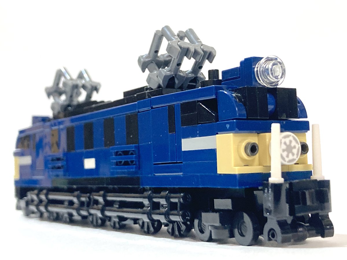 mizuki_Brick's tweet photo. レゴマイクロトレインシリーズ
EF58形電気機関車

最新のパーツ解釈でリメイク。
ついに台車を実装できた…！ https://t.co/oZyFOYCOxY