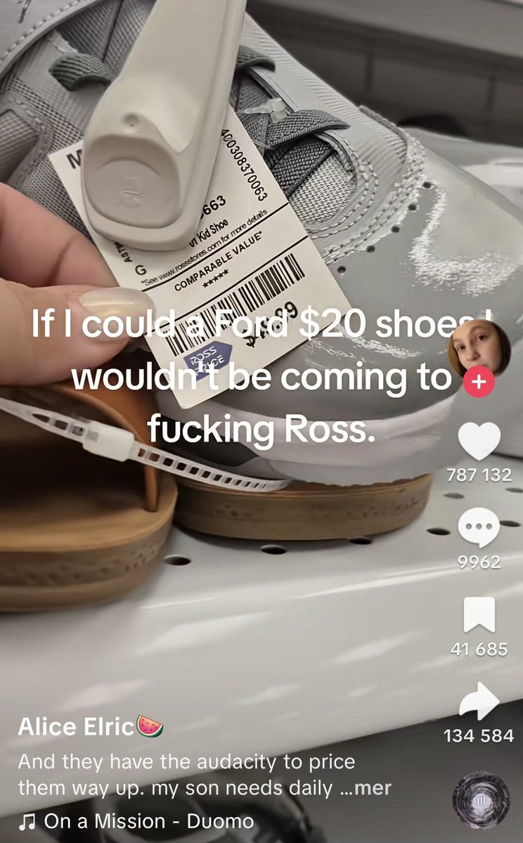 cafeyapperz's tweet photo. im actually crying at these comments https://t.co/28BL0BsuBP