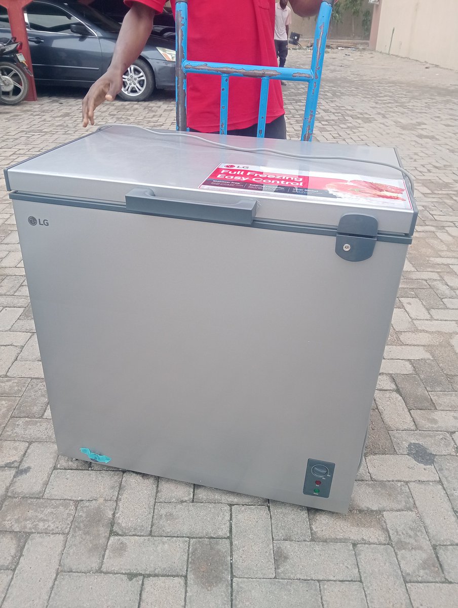 jevcarehome's tweet photo. I got a deep freezer from LG Kano and I noticed it doesn't retain ice after using it for 10 hours and it defrost in 3 hours. I complained to them 2 weeks after purchase but nothing happened. @LGUS @LGE_Global @LGAfrica1 I am so disappointed and LG cannot be trusted or guaranteed https://t.co/T0dEpmc6x8