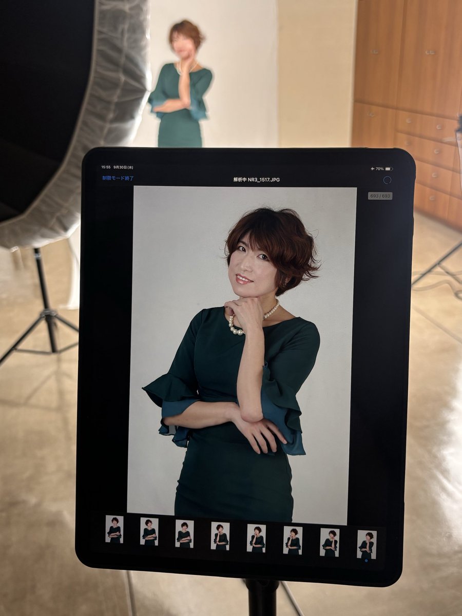 shingekidan2018's tweet photo. #シアワセサンカ2
ビジュアル撮影💐実況中継

東チーム成瀬麻紗美さん！
緑のドレスが美しい✨エレガントな雰囲気です！ https://t.co/xhZYiOwINv