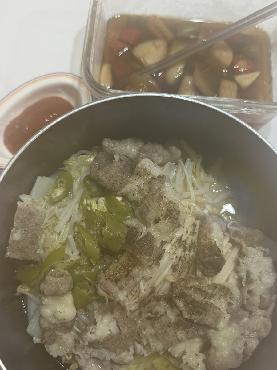zudaenge's tweet photo. 살찐성인되기 싫어서 우삼겹배추찜 #주둥이밥 https://t.co/tog8bMqhrS
