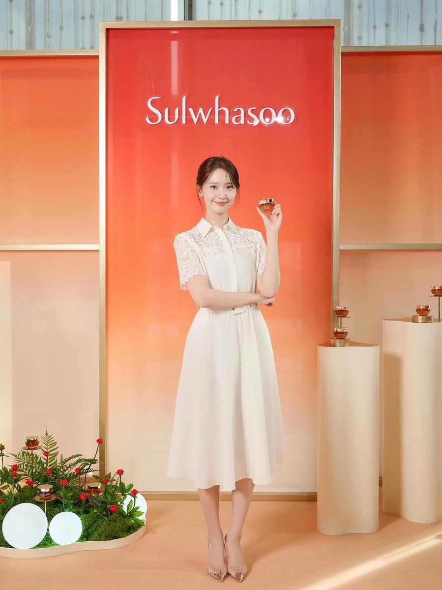 limyoonabase's tweet photo. Here are Yoona's recent looks for Sulwhasoo events. Which one do you pick? https://t.co/jrGvuOK0FO