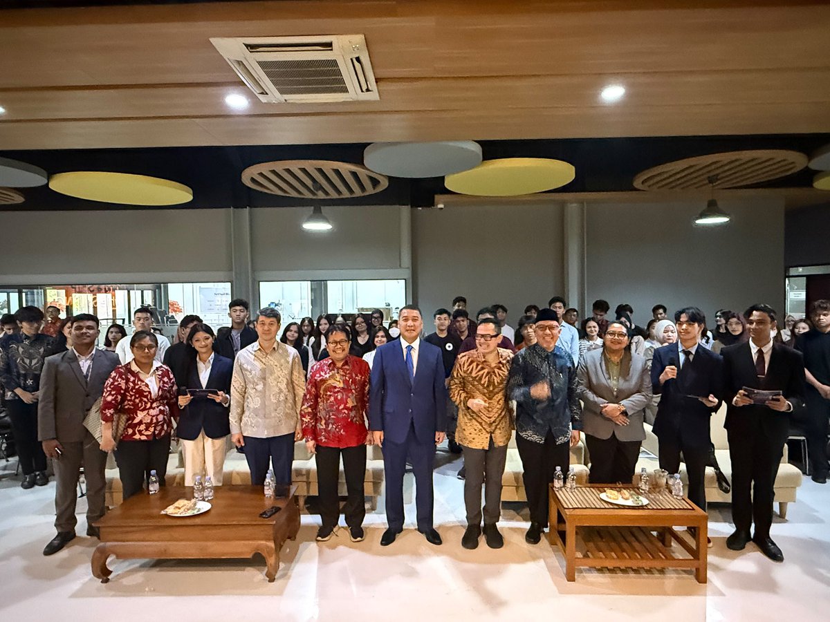 EmbKaz's tweet photo. Jakarta, September 30, 2026 – Ambassador of Kazakhstan to Indonesia Serzhan Abdykarimov delivered a lecture to the students and academic staff of President University on the topic: “Kazakhstan in a changing world: domestic reforms, foreign policy, and partnership with Indonesia.” https://t.co/eK2SggZkNr