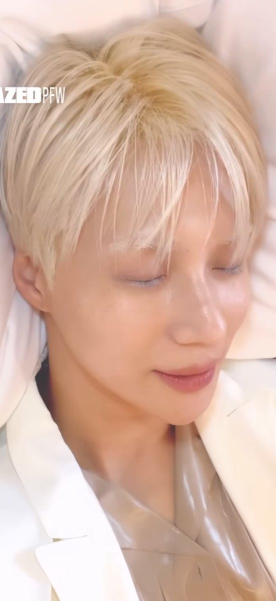 xoreasonox's tweet photo. 예쁜것만좋아해서 태민좋아하는 태민팬들
260929 감동받아죽다 https://t.co/TXcxAjhME8