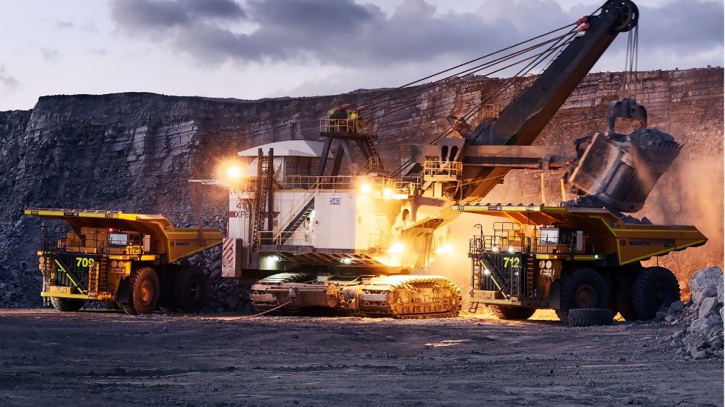 MiningWeeklyAUS's tweet photo. Glencore wins approval to extend Hunter Valley coal operations in Australia https://t.co/vWGwYlj0j4 https://t.co/bHvE4DOMTn