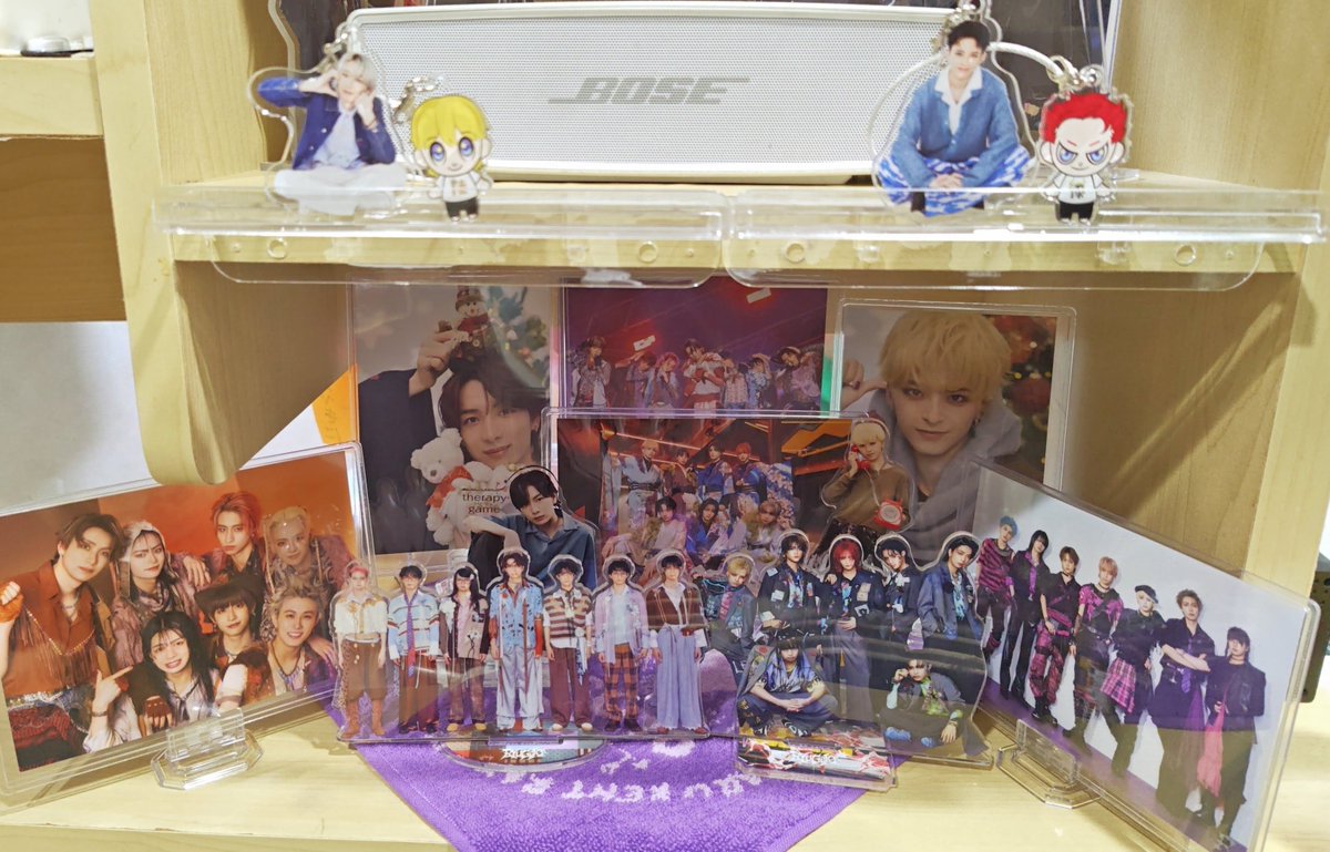ayaka8781017's tweet photo. キッチンにささやかな龍宮城コーナー作った
唯一のプライベート空間に好きと思い出をぎゅっと詰め込んでみた🥹
料理嫌いだけどここ見て頑張る！ https://t.co/M4ZZbyIQ13