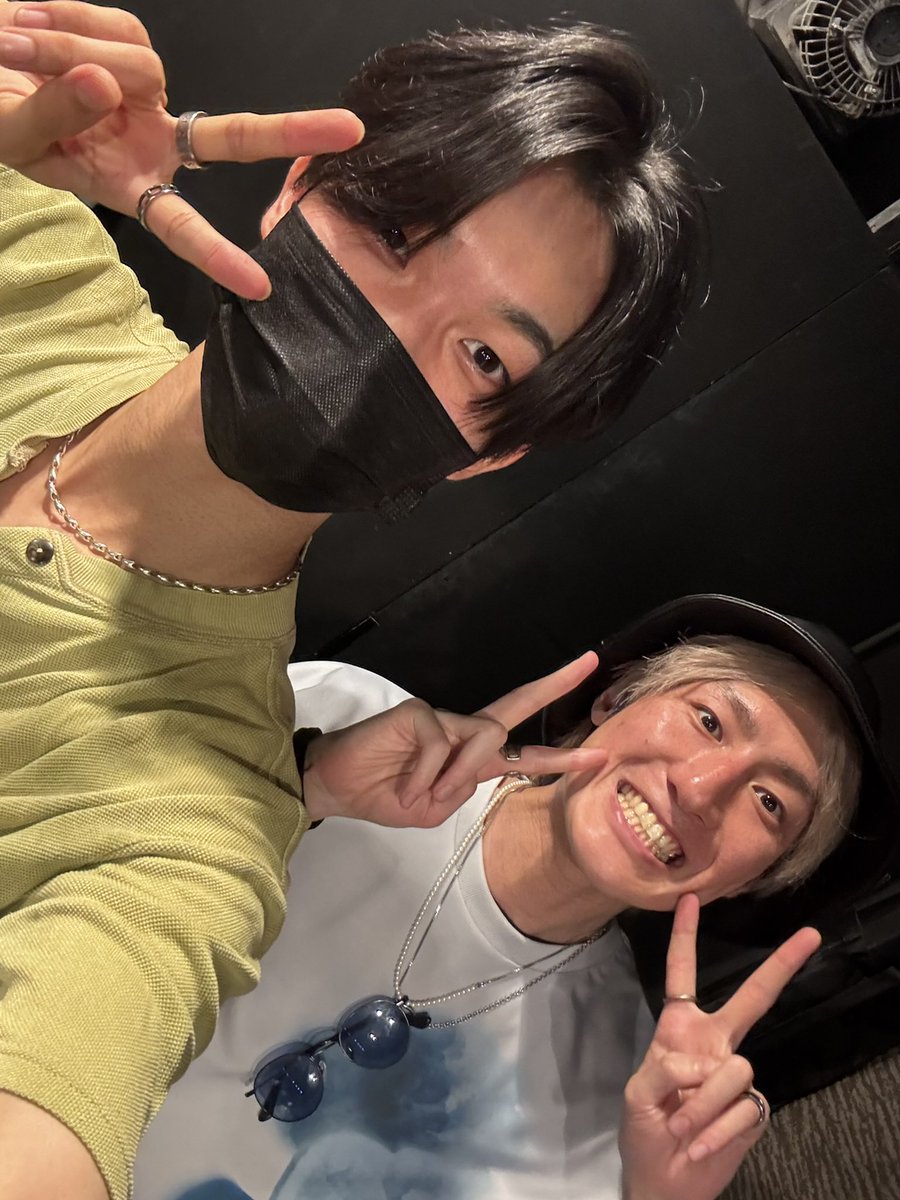 motomu_protea's tweet photo. 個人的には梅棒とまたご一緒できることが本当に嬉しいです🌟(しかも一輝さんとSuGuRuさんというあまりにもあまりにもすぎるお二人)

再び交わることができる世界線に感謝の気持ちが溢れすぎて爆発四散しそうですが、あの時から少しでも成長した自分で新たな世界を共に創り出せるよう頑張ります❤️‍🔥
#梅棒 https://t.co/hHanXjjUcA