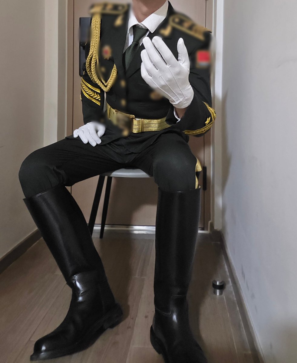 thisisAlexyeah's tweet photo. 🔒住翻白眼吐舌头也是你爹 #反差 #马靴 #马靴男 #锁狗 #锁奴 #制服 #fetish #leatherfetish #gooner https://t.co/Q2pHOHKmfG
