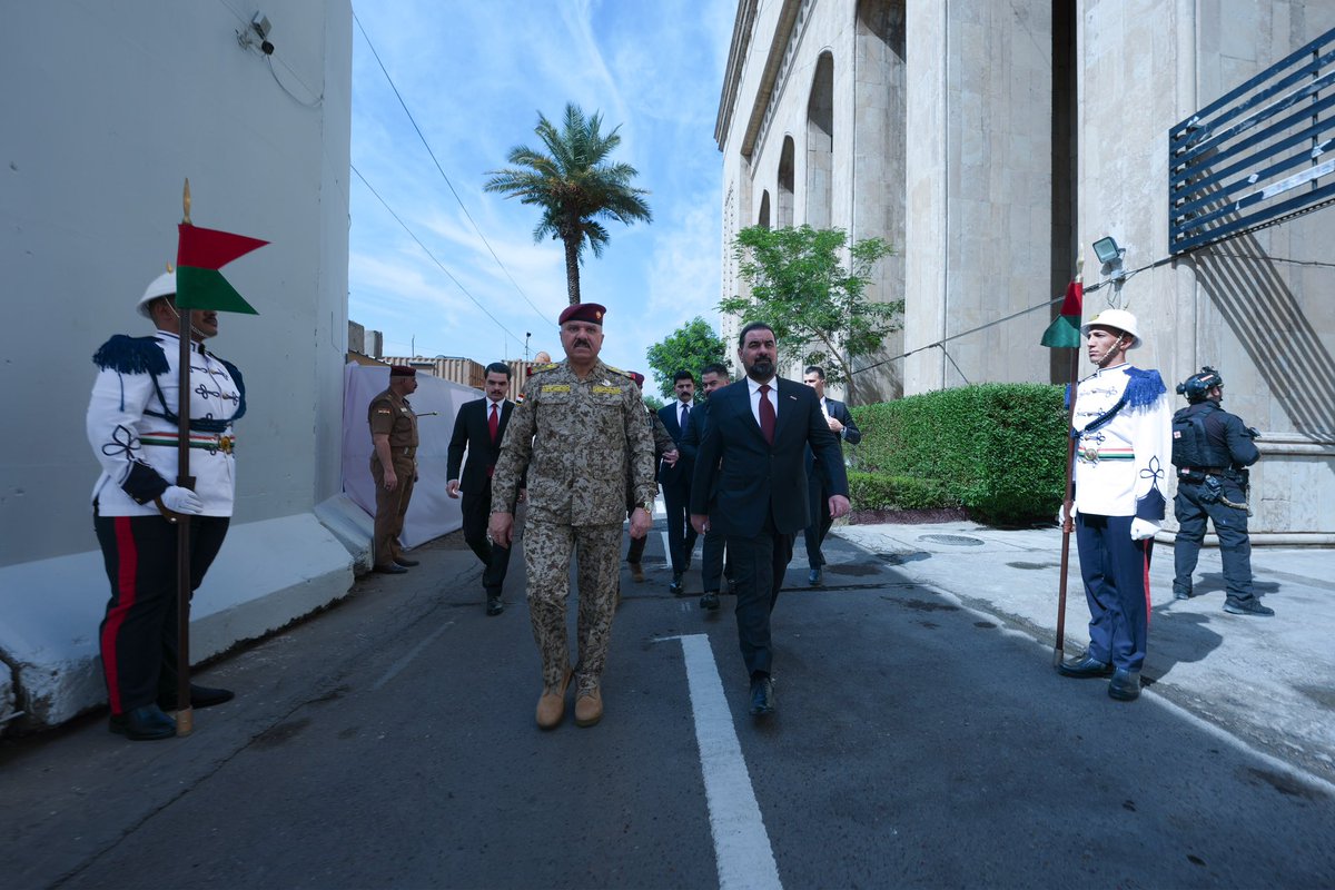 mediaofspeaker's tweet photo. رئيس مجلس النواب السيد هيبت الحلبوسي يحضر الحفل الرسمي الذي أقامه مكتب القائد العام للقوات المسلحة في العاصمة بغداد بمناسبة يوم السيادة 30 أيلول 2026، وانتهاء مهام قوات التحالف الدولي لمحاربة داعش في العراق، بحضور قائد قوات التحالف، وقادة مختلف الصنوف العسكرية والتشكيلات الأمنية. https://t.co/xqhl0SzggH