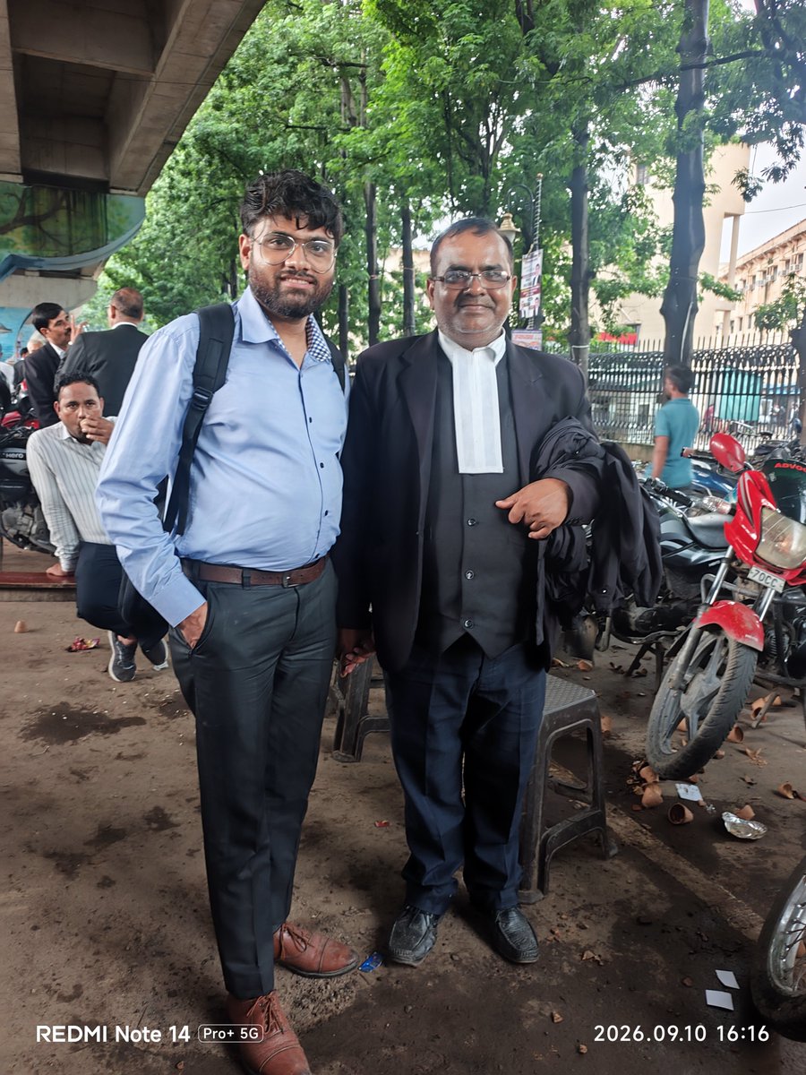 PurvanchalWasi's tweet photo. प्रयागराज उच्च न्यायालय के अधिवक्ता भाईसाहब @highcourtadvo जी से मिलना हुआ। https://t.co/CL6z7FNON6