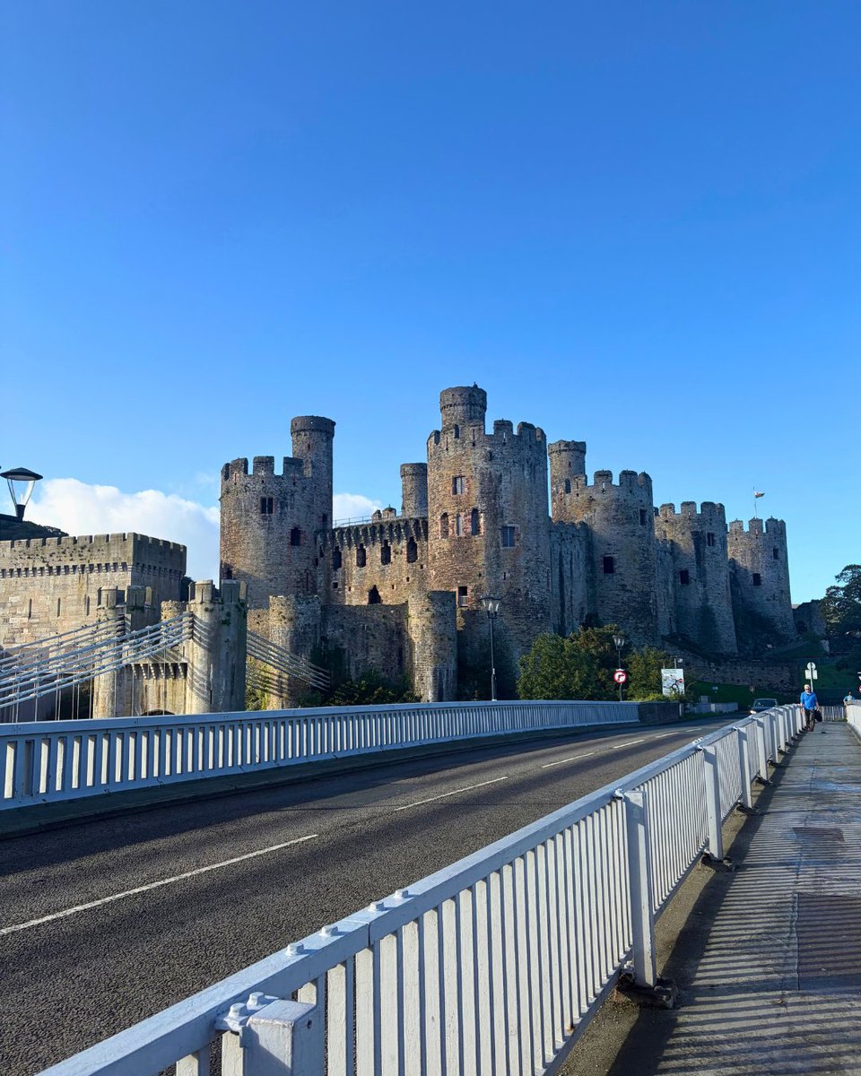 EdwardsofConwy's tweet photo. It's a lovely morning for a walk around our historic town! 🏰

We're fully stocked with all of your favourite deli treats to enjoy whilst exploring our beautiful part of the world 🌍

#edwardsofconwy #conwy #northwales https://t.co/cMZNa31ut7