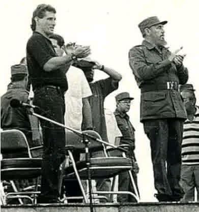 Colina_CTCuba's tweet photo. #30Septiembre de 1996 #FidelCastro “No podrán vencernos ideológicamente, ni podrán vencernos con el poder de las armas, como no nos han podido vencer con el implacable, cruel y despiadado bloqueo que nos han impuesto..."
#CubaVencerá https://t.co/SU0h63pwcd