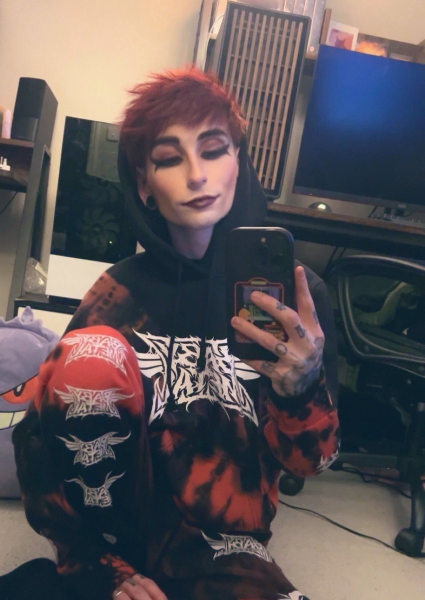 StinkyChiefs's tweet photo. #promotwt #moothunt
Looking for mutuals with similar interests! 😁

☆ World of Warcraft
☆ Halo (rip)
☆ South Park
☆ Heavy Music ( BMTH, Architects, Limp Bizkit)
☆ Goth Stuff

#WoWtwt #Halotwt #sptwt #bmthtwt #gothtwt #emotwt #metalcoretwt #worldofwarcraft #PC #metaltwt https://t.co/P7Q2otxF3A