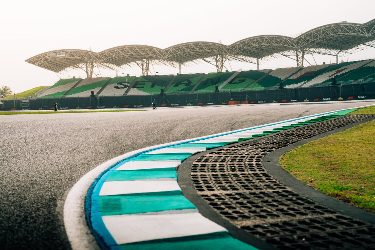 AstonMartinF1's tweet photo. Seeing Sepang. 😍

Our first time visiting this sensational circuit as Aston Martin Aramco.

#BahrainGP https://t.co/3uUCmKsWUy