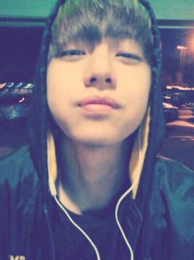 thvrockstarr's tweet photo. debut memories ♡ 📂. https://t.co/yIn98pZsIM