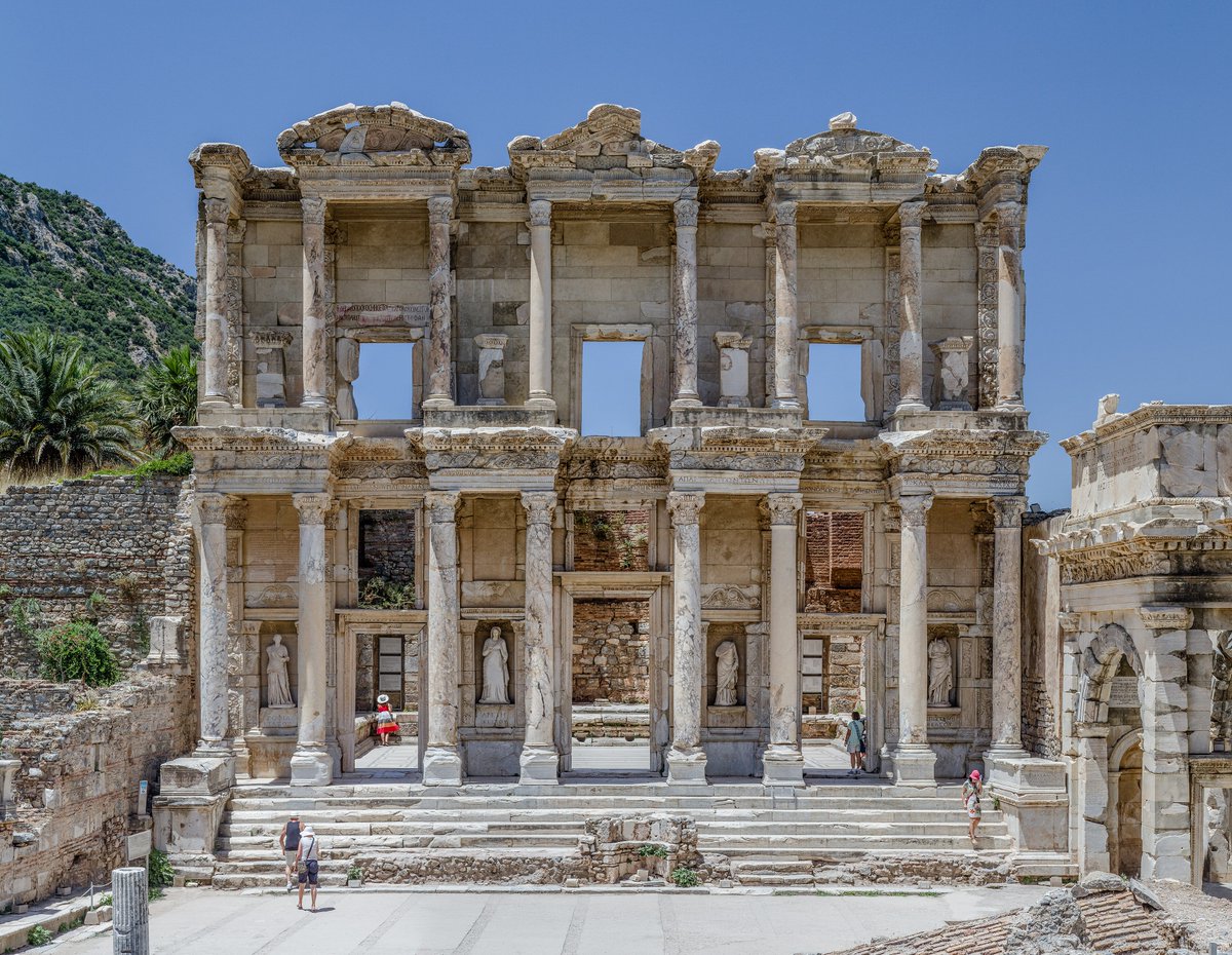 RebuiltWorlds's tweet photo. The Library of Celsus in Ephesus held about 12,000 scrolls. Under the reading hall, a crypt held the senator himself. Facade niches named Wisdom, Knowledge, Intelligence and Virtue. Books upstairs. A tomb below. https://t.co/c11TDGkl6a